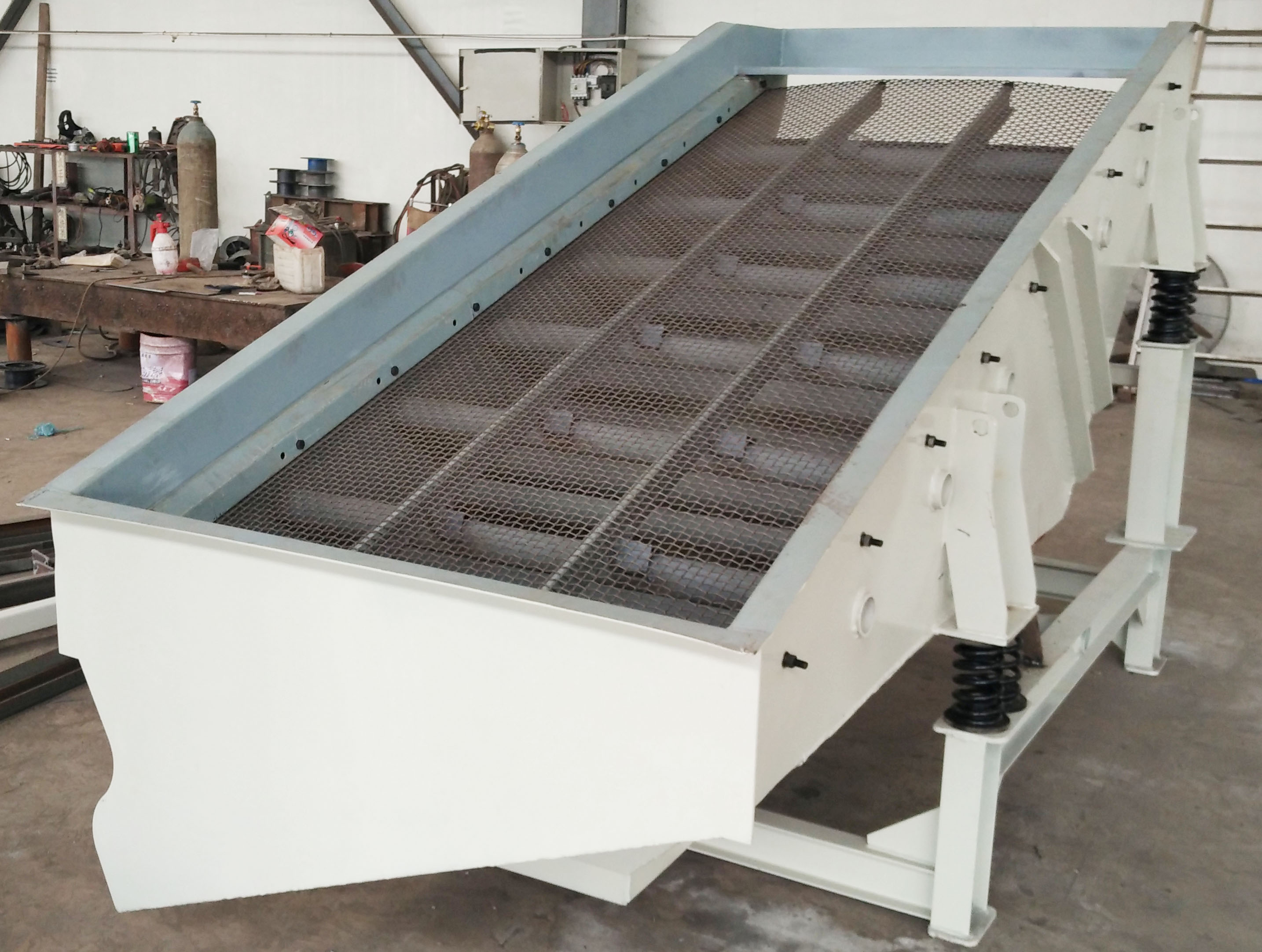 铁框直线香蕉毛片视频